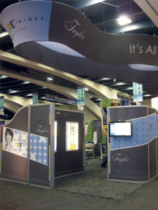 custom tension fabric exhibition displays and overhead banners-resized-600