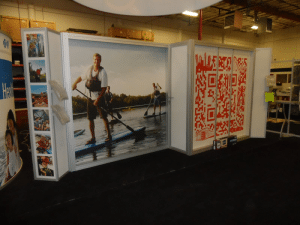 visionary designs hybrid trade show booth with tension fabric graphics and backlit corner panels-resized-600