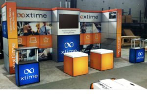 10x20-multiquad-inline-trade-show-exhibit-with-mq-benches
