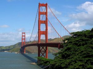 Golden_gate_bridge_is the path to trade show dining in san francisco