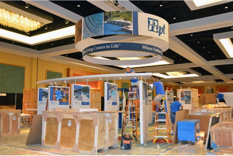 trade-show-booth-set-up